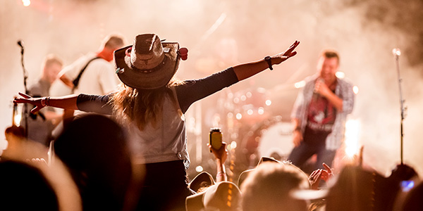 Justin Moore at Celebrity Theatre - AZ